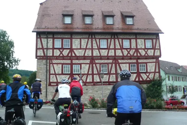 2011-tour18-044FE39EDE9-7FDD-C0A5-CBE6-13ABF530C927.webp