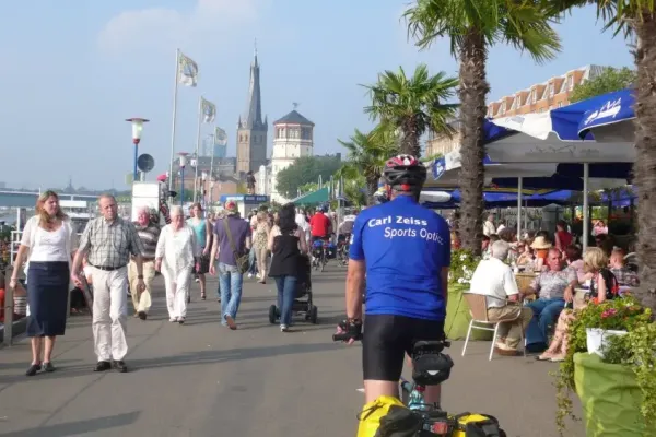 2007-tour14-04651BB5B91-E0A1-4D97-7823-796FFD1D6F2A.webp