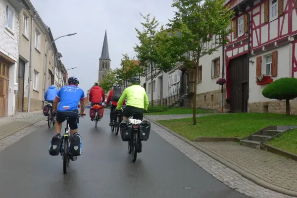 2021-tour28-03120EE1437-B810-DE03-B475-C5291EE41458.webp