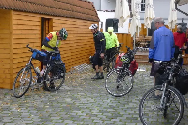 2021-tour28-0416D7CBC62-1F6B-5B32-3765-27C8554289F5.webp