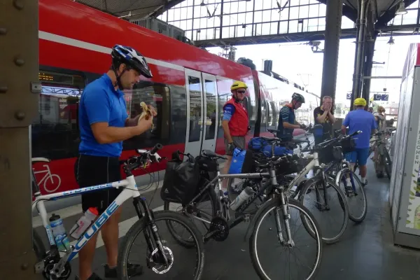 2019-tour26-024AC9F56CC-F81A-F700-3EA8-33BCF2AA25CC.webp