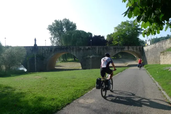 2019-tour26-287D442E123-2C95-4D08-578E-09334EE33F0D.webp