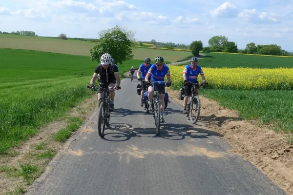2022-eroeffnungstour-04659B18406-B1BA-A14B-C874-674DB76352B6.webp