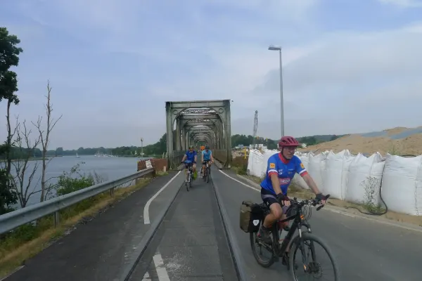 2022-tour29-072144904CF-FF43-2042-3BDB-CB904E47574E.webp