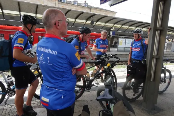 2023-tour-nr30-02170881950-04F7-DB92-C5F3-5C7237E8E5E6.webp