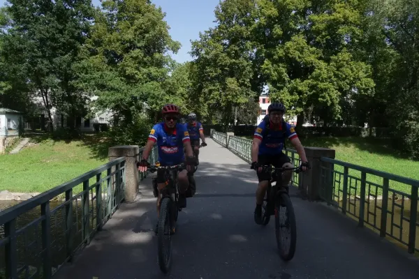 2023-tour-nr30-024651C1BF5-2FDF-D256-4A84-26C75CDAB830.webp