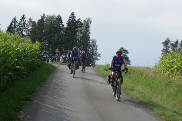2023-tour-nr30-065F21E2825-90D8-0DE3-0561-3A2929D5A494.webp