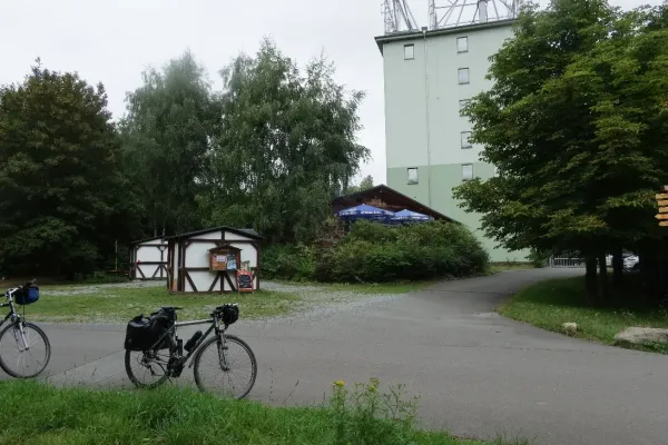 2023-tour-nr30-236D067DF33-F285-477A-99BF-1CF691D34BC2.webp