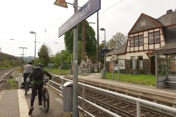 2024-eroeffnungstour-004E74A4CFF-AA2A-54F4-BECF-9F308B7F9EA0.webp