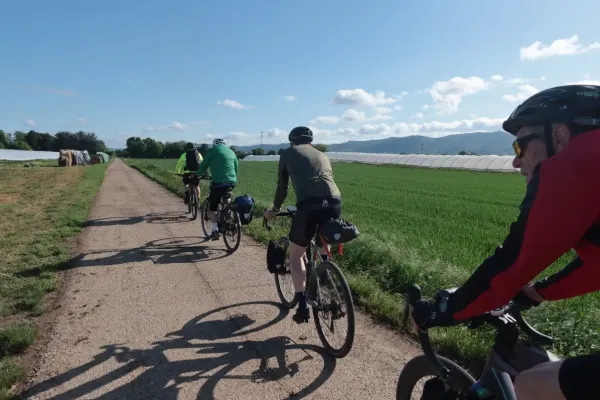 2025-eroeffungstour-12806BD9AE4-B589-8D60-CA1C-EF9C96F5A239.webp