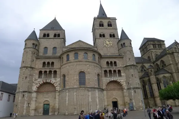 2015-tour22-066CB75D0D2-6855-9017-99C3-A17C0B86F936.webp