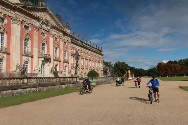 2025-tour32-1625B1E5272-A60A-0E65-7664-F8C0C147A470.webp